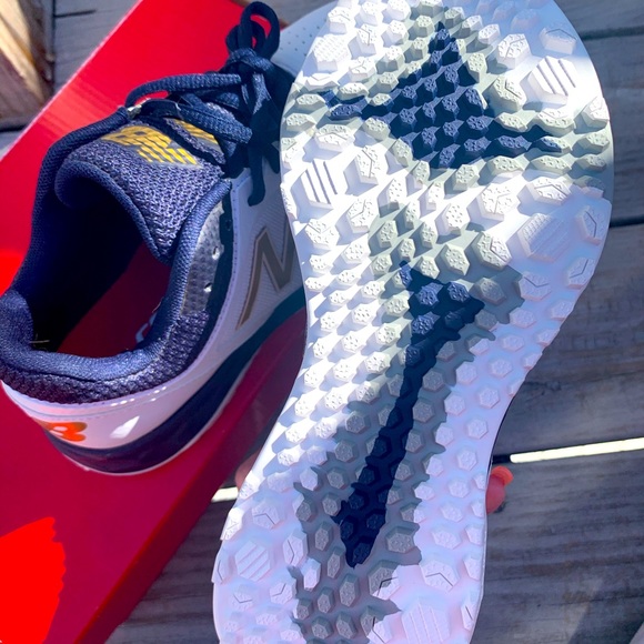 New Balance Sneakers (size 5) - Picture 9 of 13